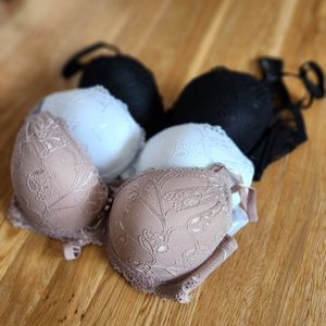 NWOT Lace pushup bra - 36C | white, black, and nude